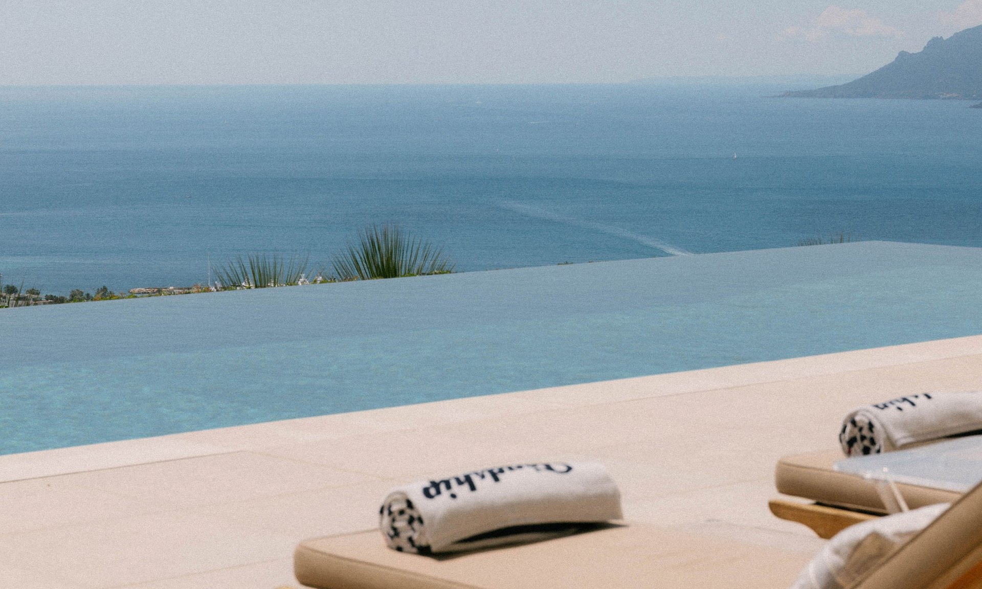 Feadship house scenery