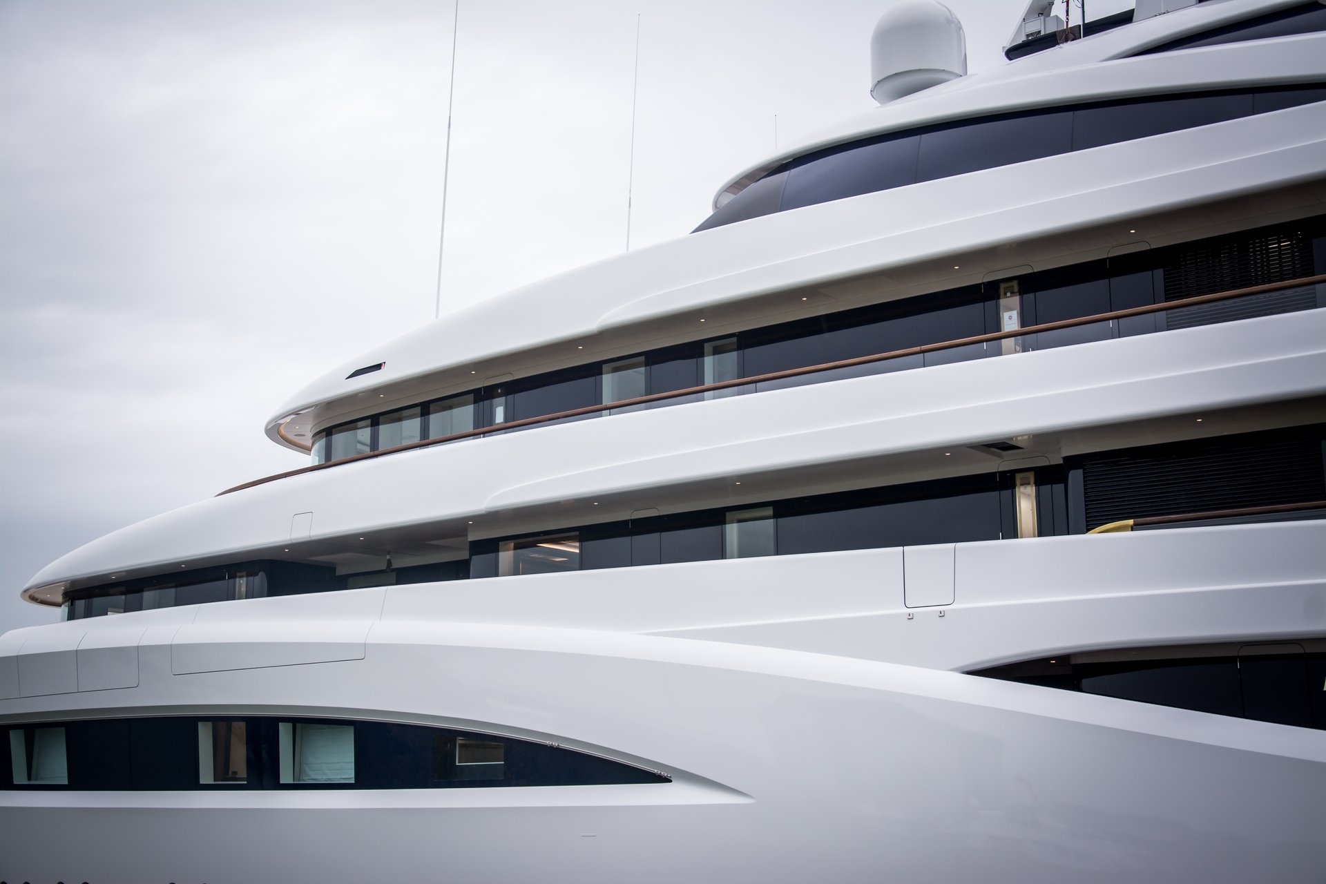 Vertigo Copyright Tom Van Oossanen Super Yacht Photo 05
