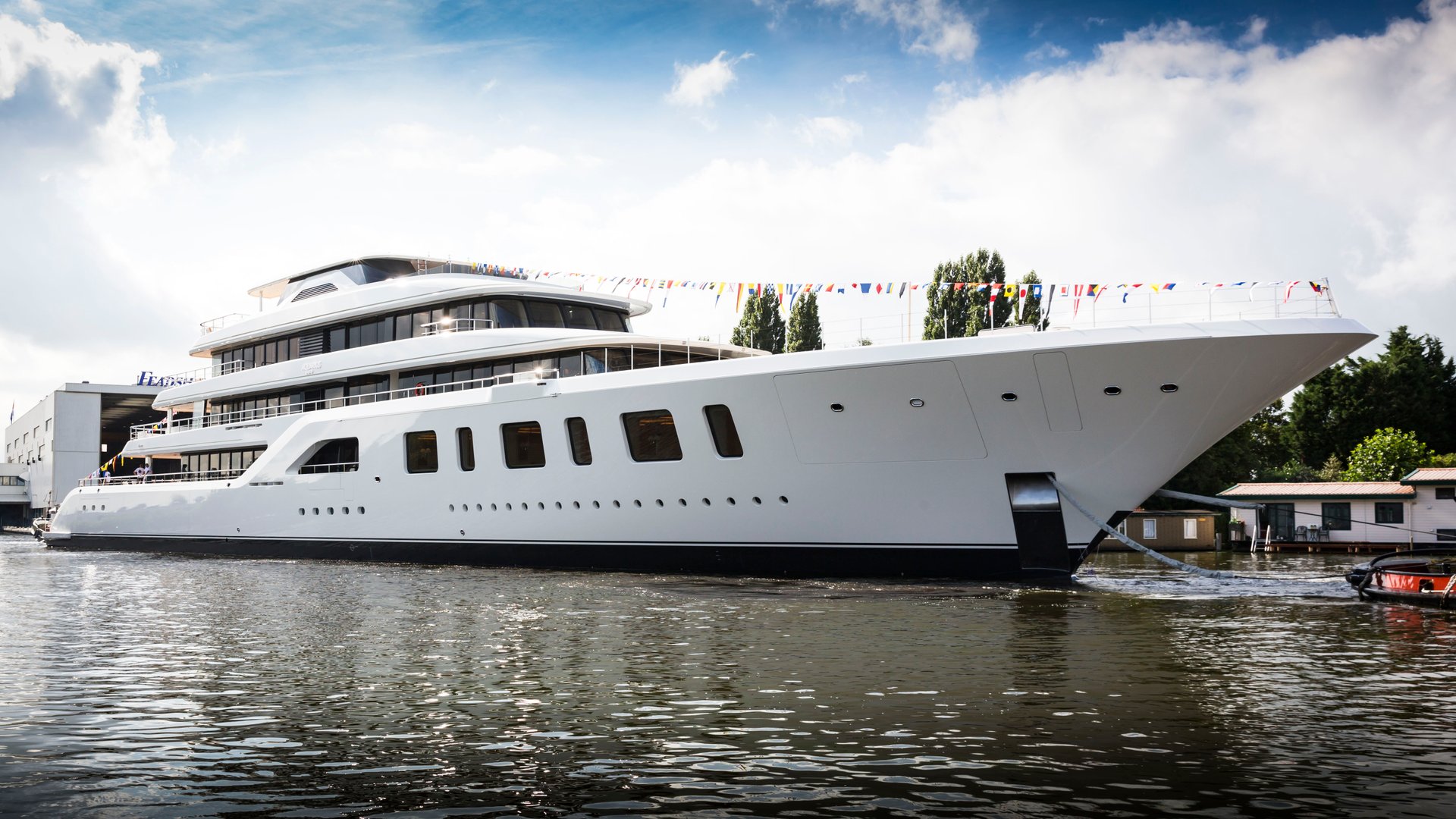 Aquarius Launch Copyright Feadship 10
