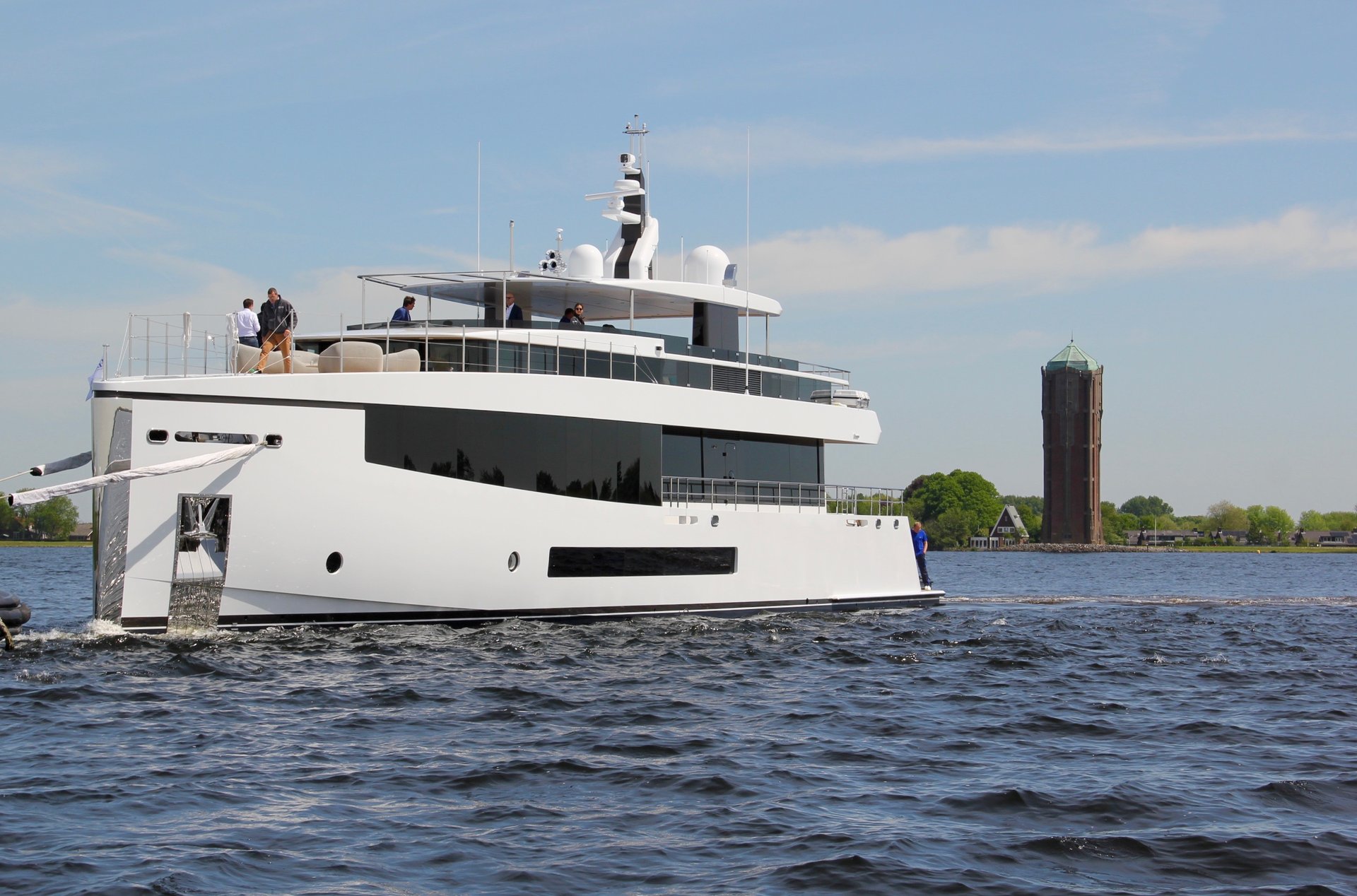 Cid  Copyright Feadship7
