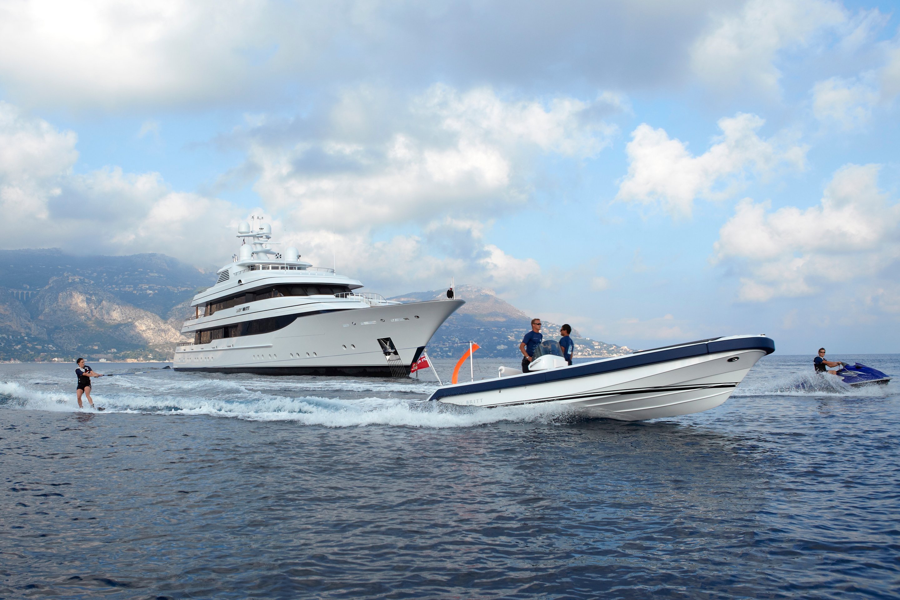 Lady Britt Exterior 6