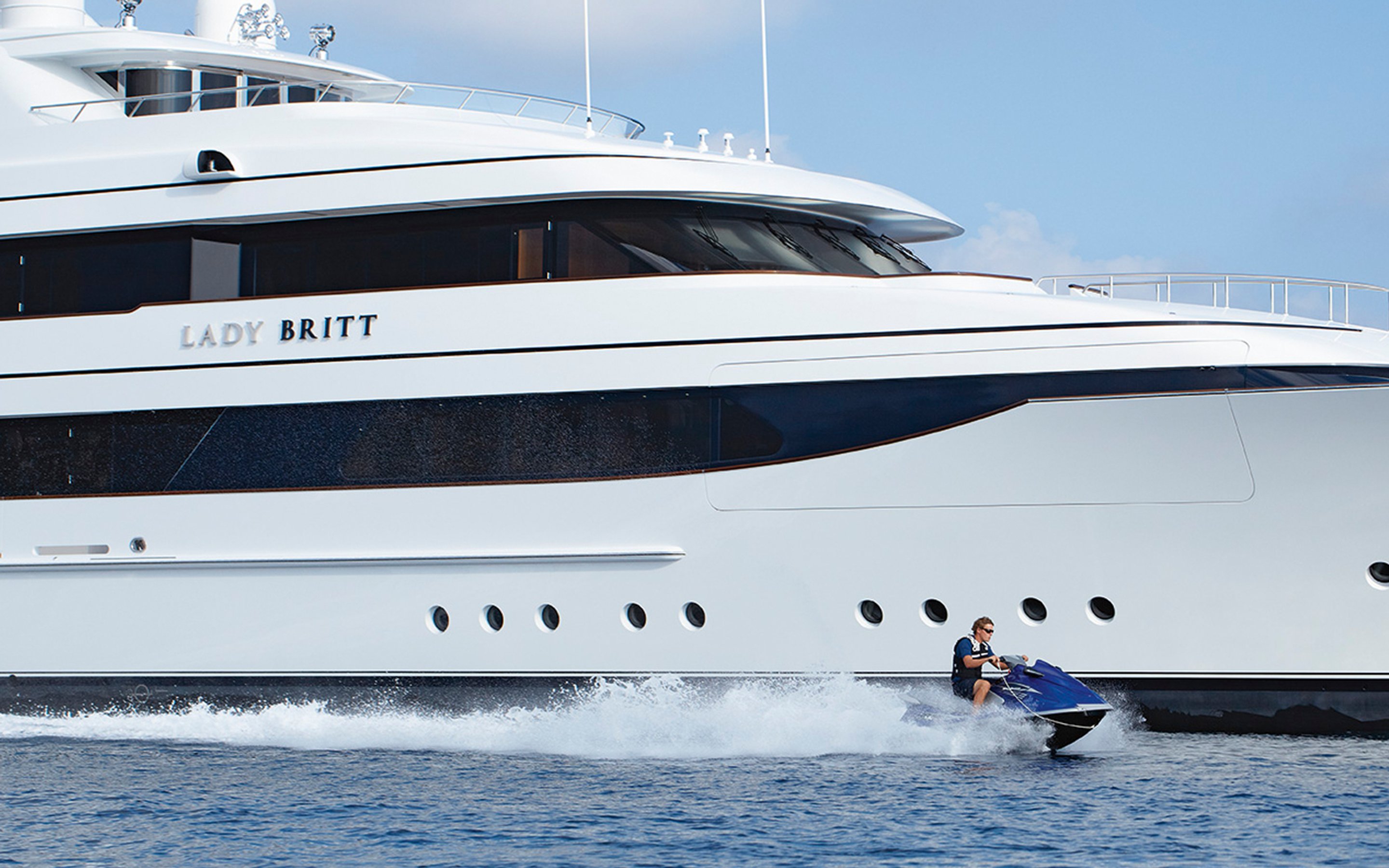 Lady Britt Perfect Hostess 2