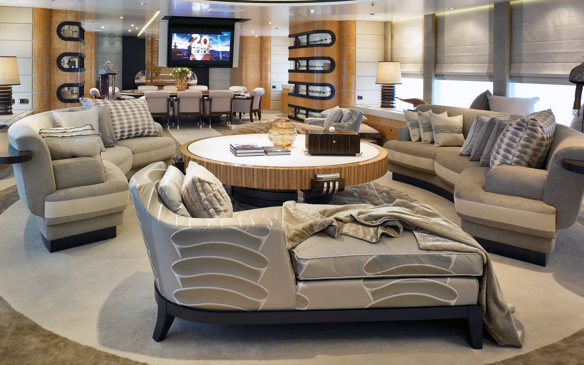 Predator interior 1 opt