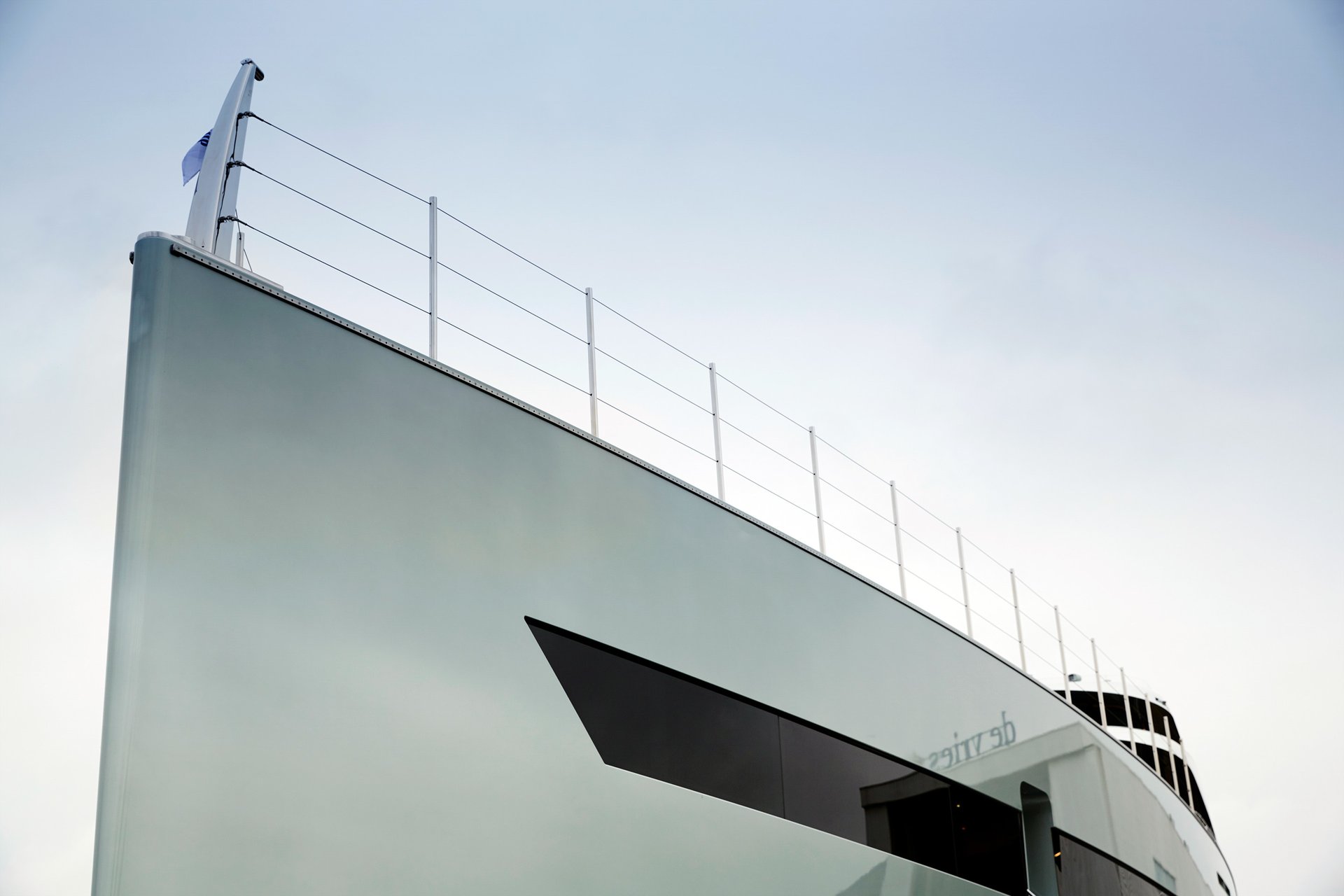 03 Feadship Savannah launch graded