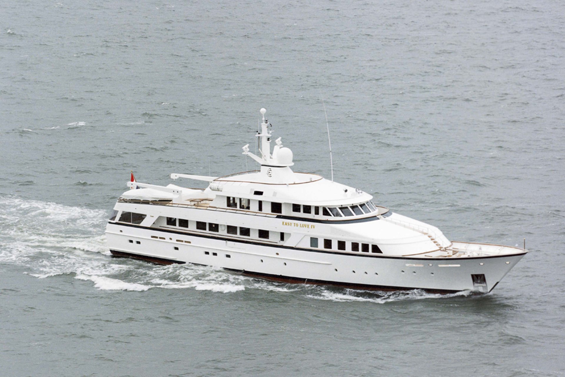 40 Easy To Love Iv Exterior Running Shot1