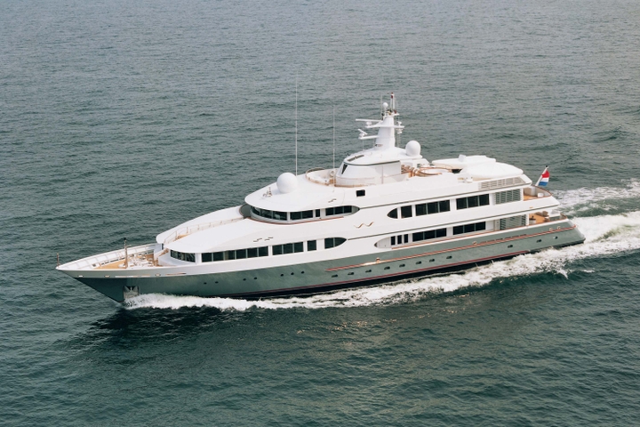 claire yacht feadship