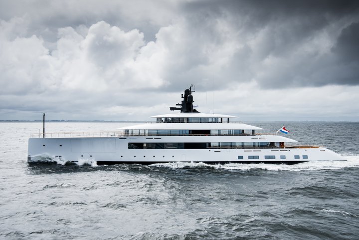 BCE Glass - SYZYGY 818 by Royal Van Lent Shipyard (Feadship)