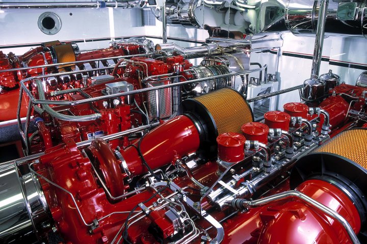 94 Detroit Eagle Interior Engine Room