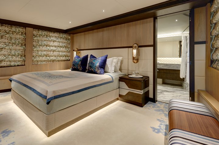 06 owners stateroom