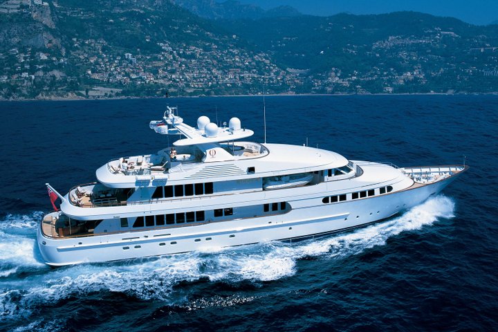 SUSSURRO YACHT VIDEO - FEADSHIP VIDEO