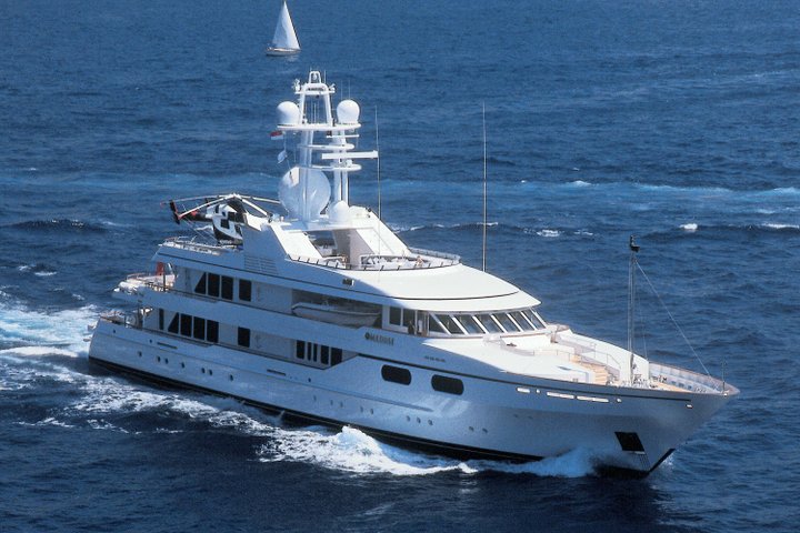 vava yacht feadship owner