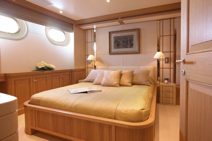 159 Ocean Mercury Interior Guest Bedroom