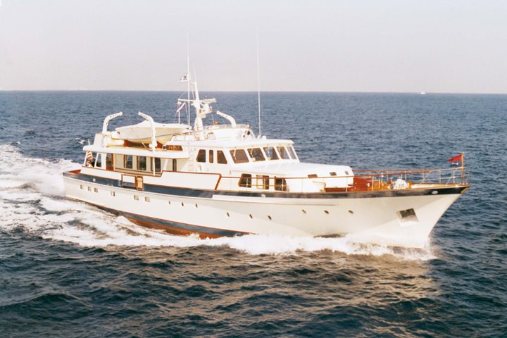 FEADSHIP MONARA IS A RARE GEM OF A YACHT! 