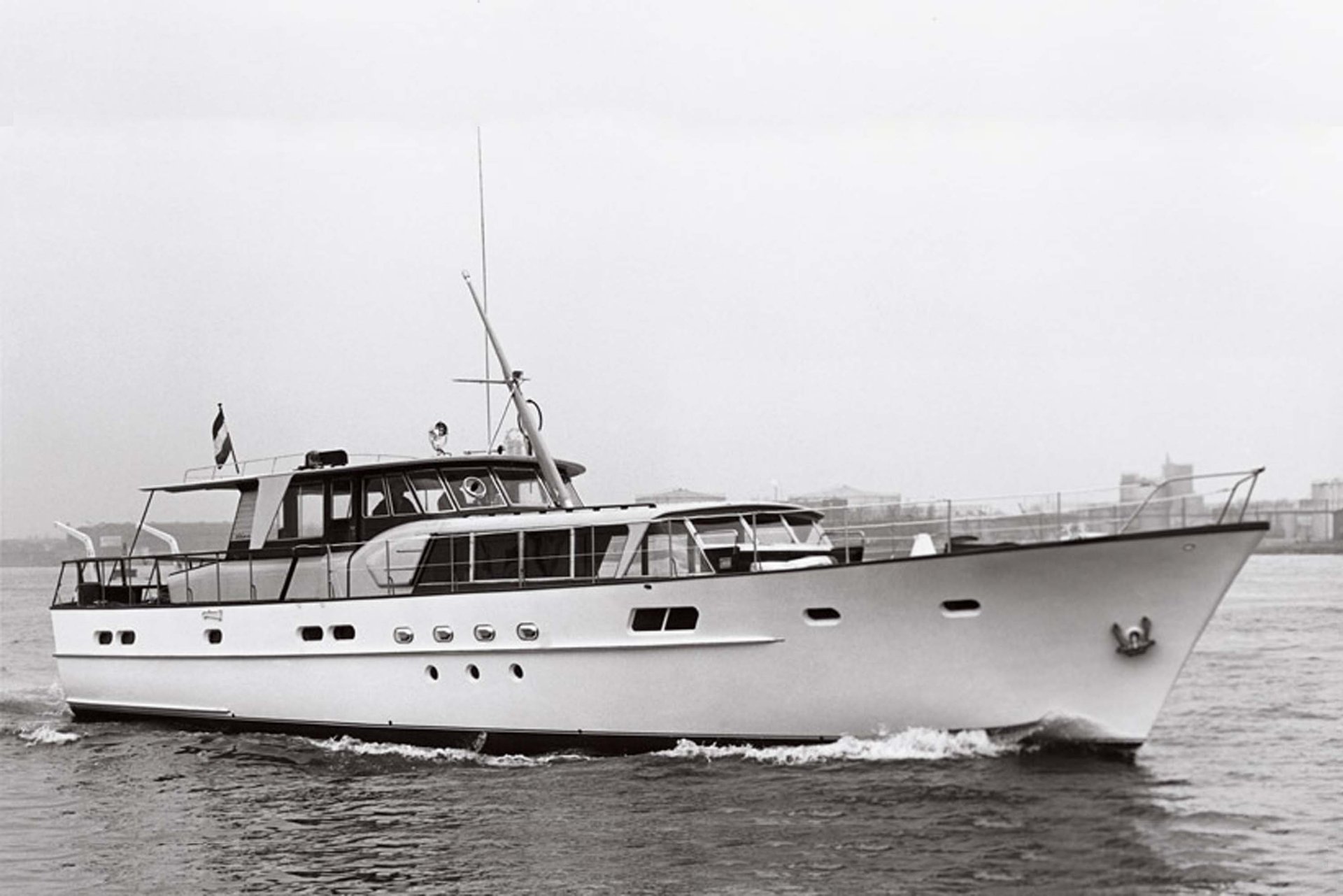 18 Caravelle Exterior Rs1