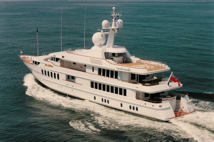 Experience Luxury: Sea Huntress, a 55m Feadship Masterpiece