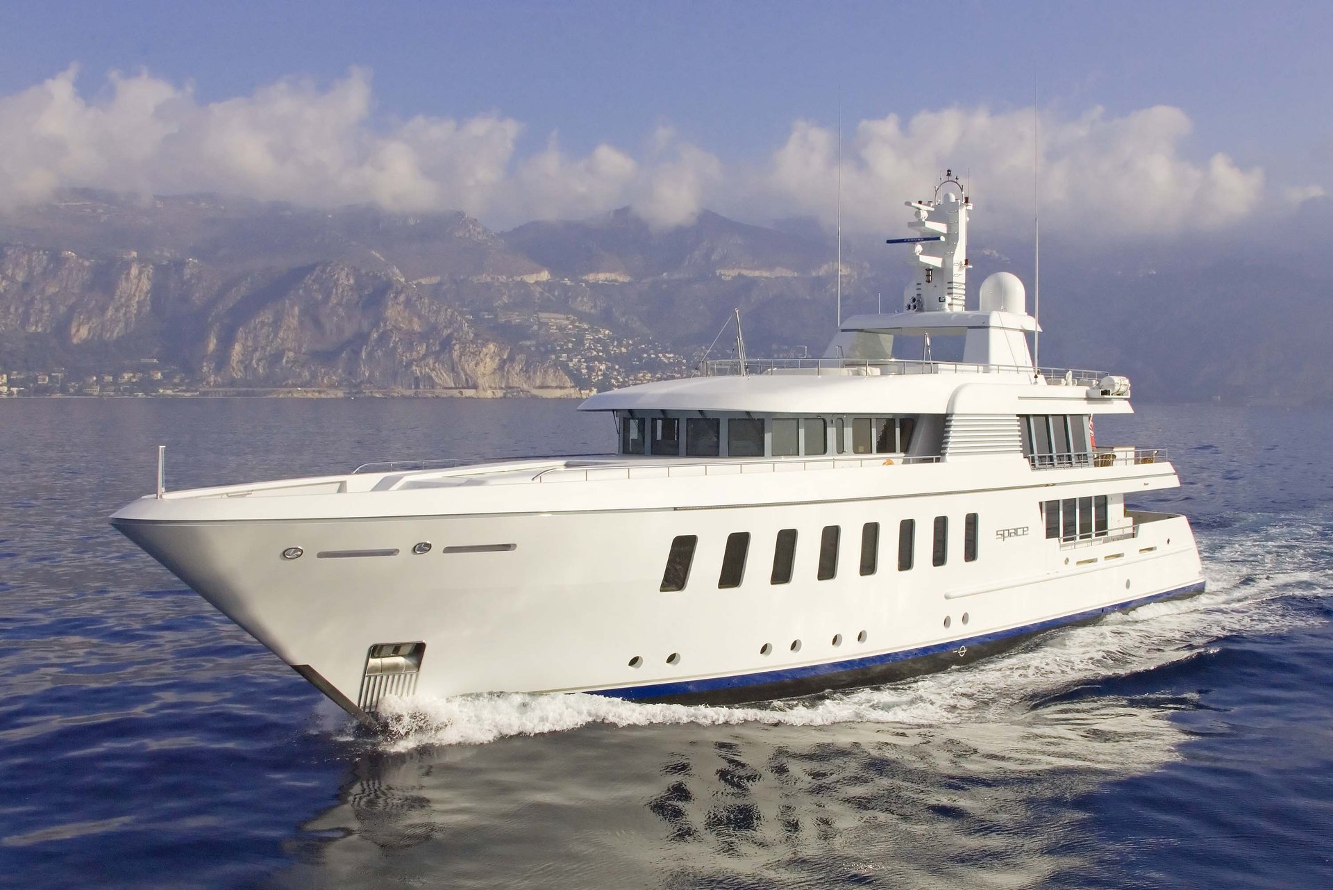 206 Space Exterior Running Shot 1