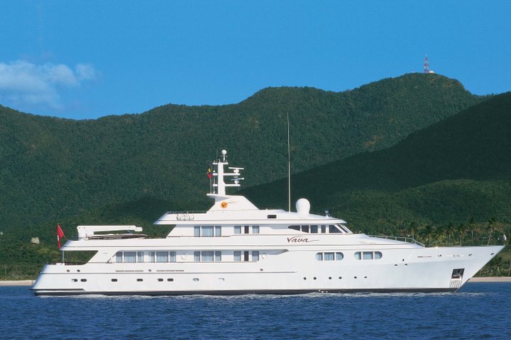 vava yacht feadship owner