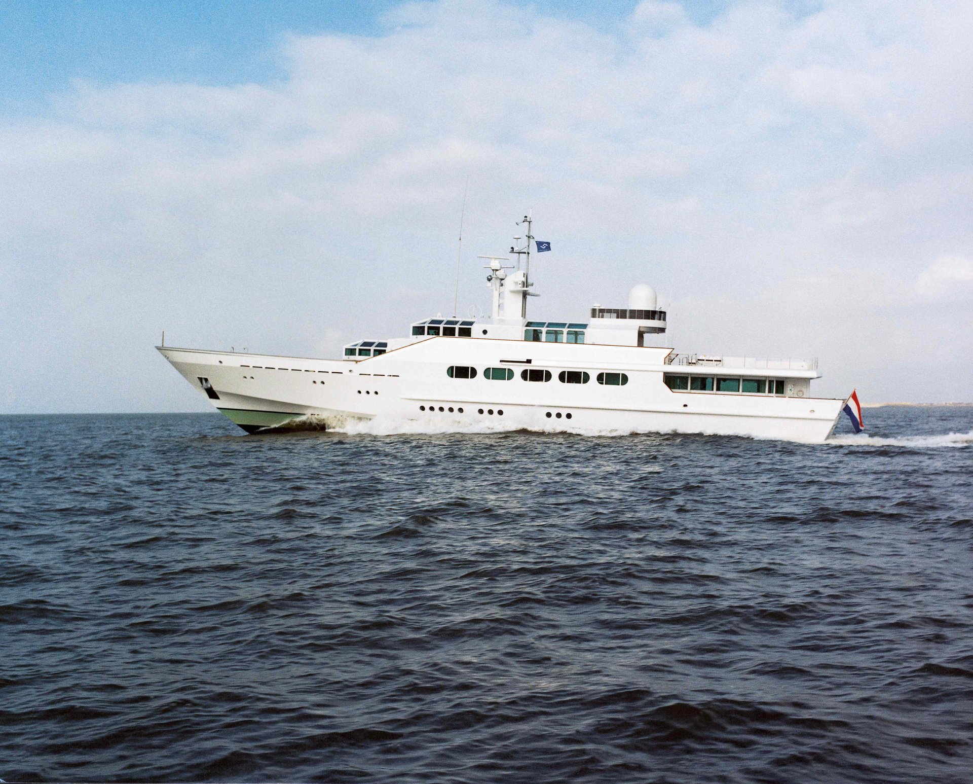 33 Azteca Exterior 1983 Azteca