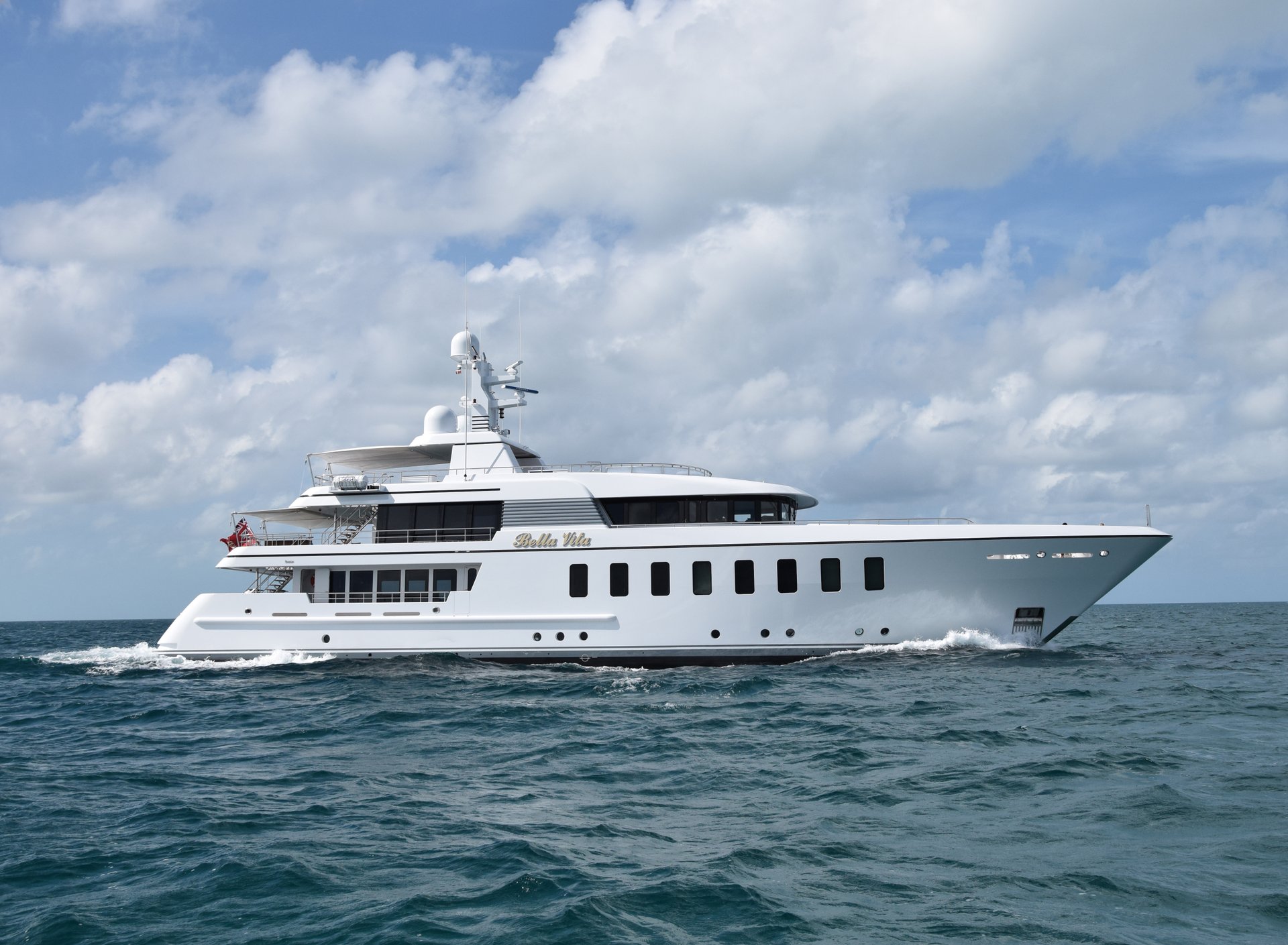 BellaVita_EXT_RUN_0290_CROP