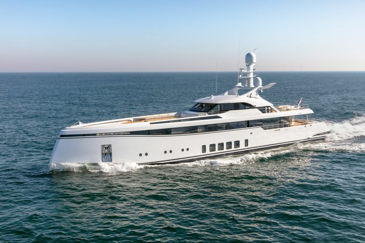Feadship copyright 706 totallynuts seatrials1 web