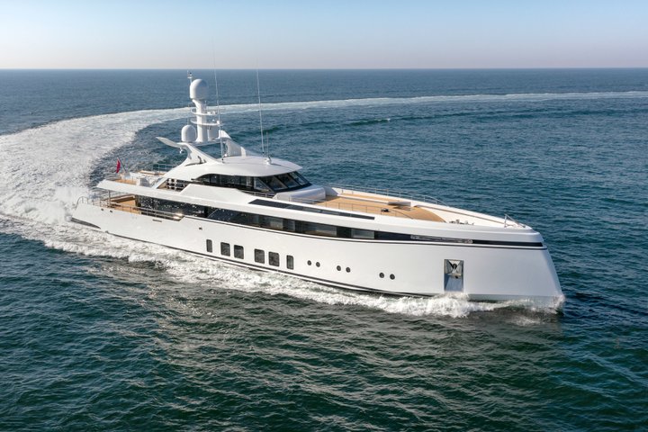 Feadship copyright 706 totallynuts seatrials2 web