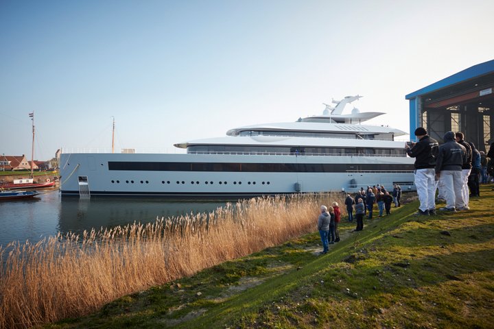 Feadship  Moonrise