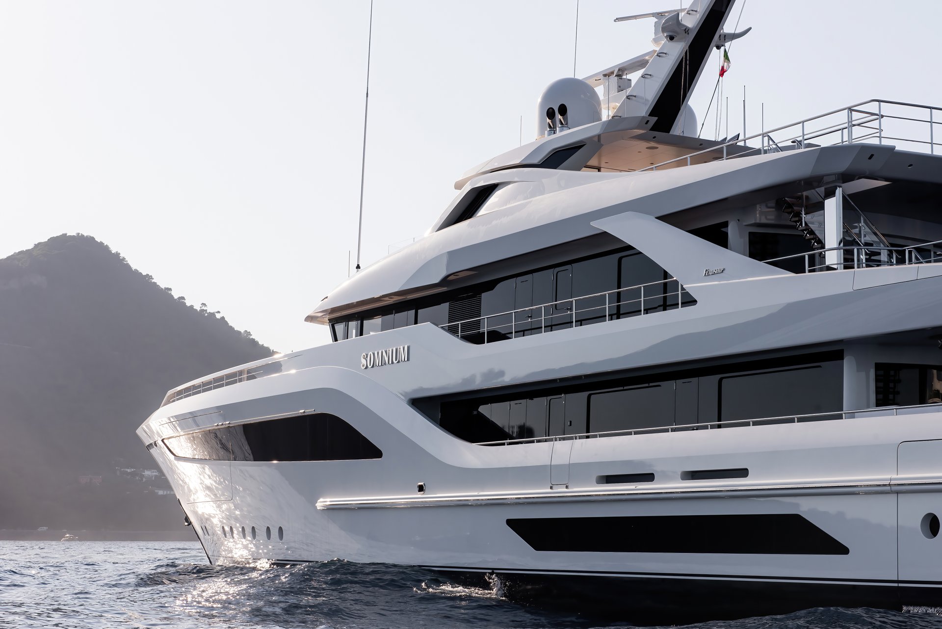 Somnium copyright Feadship 1561