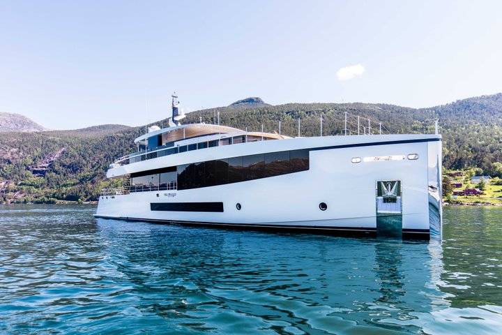 faith mega yacht