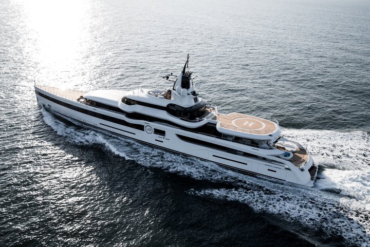 Lady s copyright feadship 2218