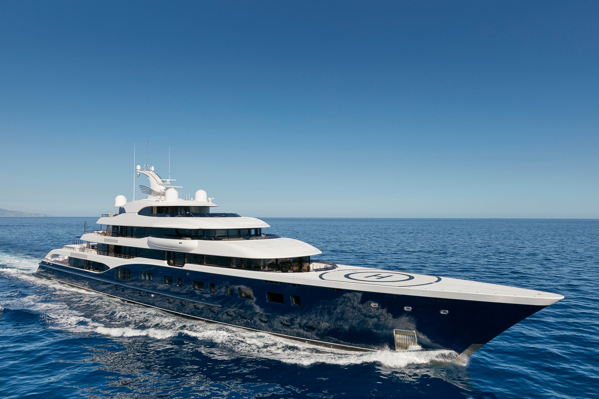 Symphony Running Helishot 08A1069